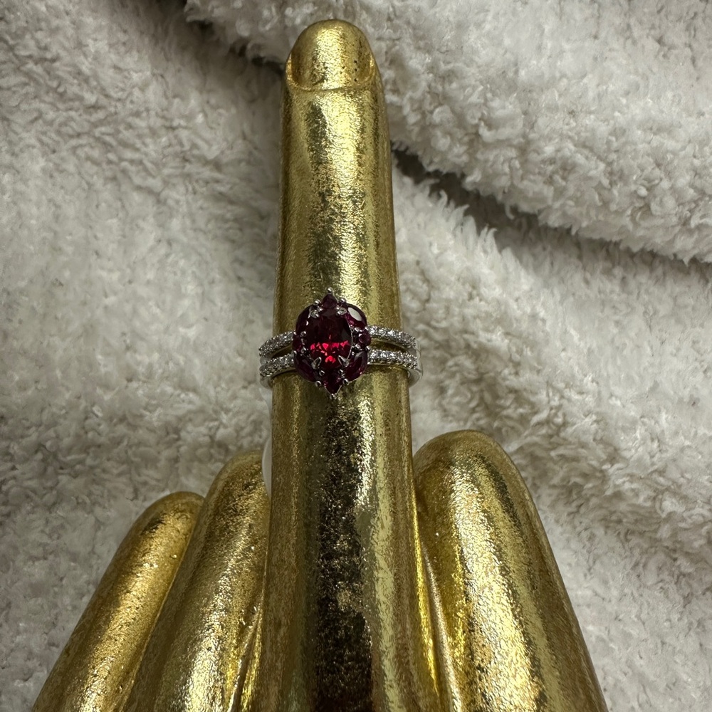 Elegant Silver and Red Gemstone Ring